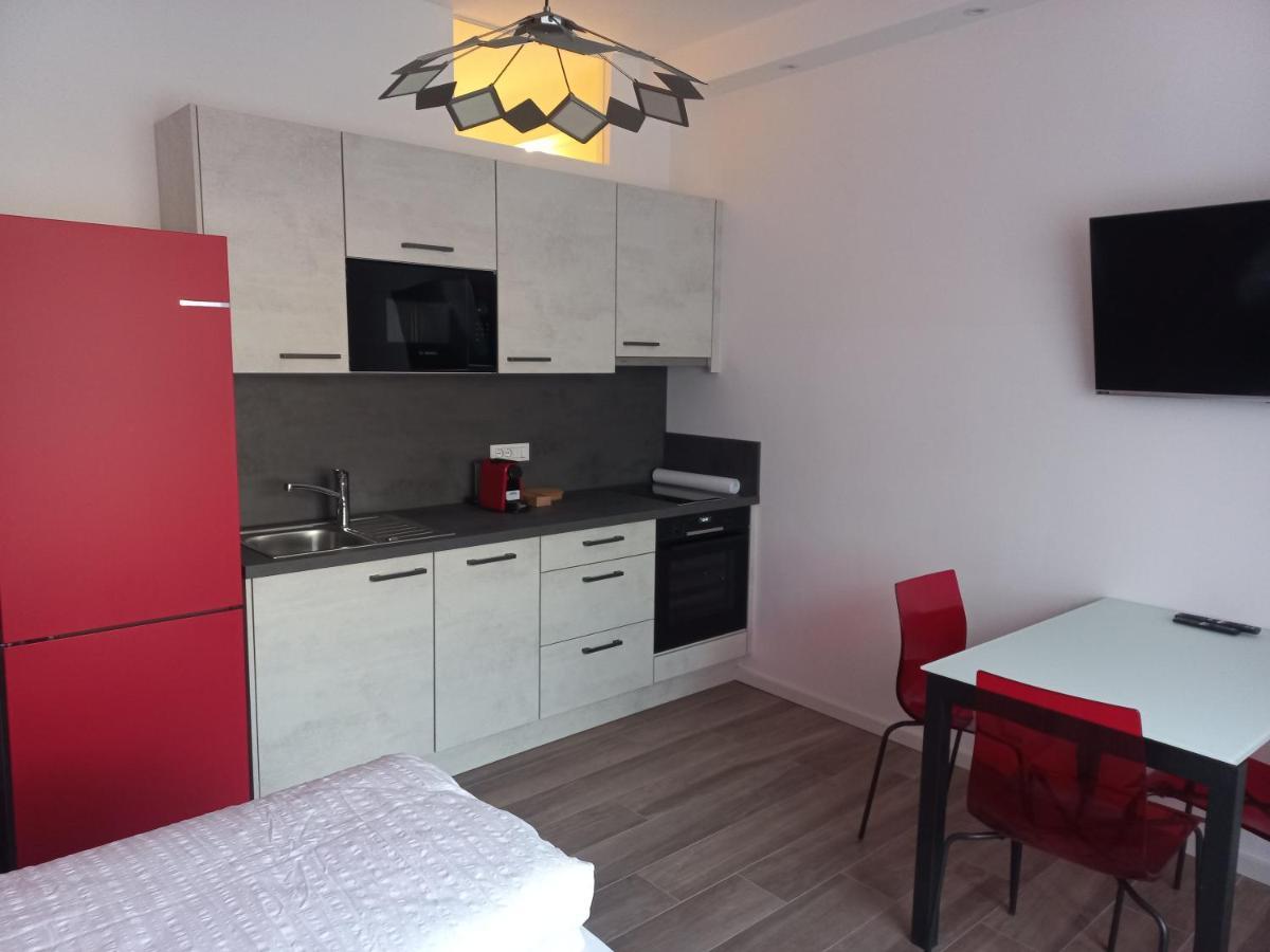Studio-Appartment - Hotel Lux Merano Esterno foto