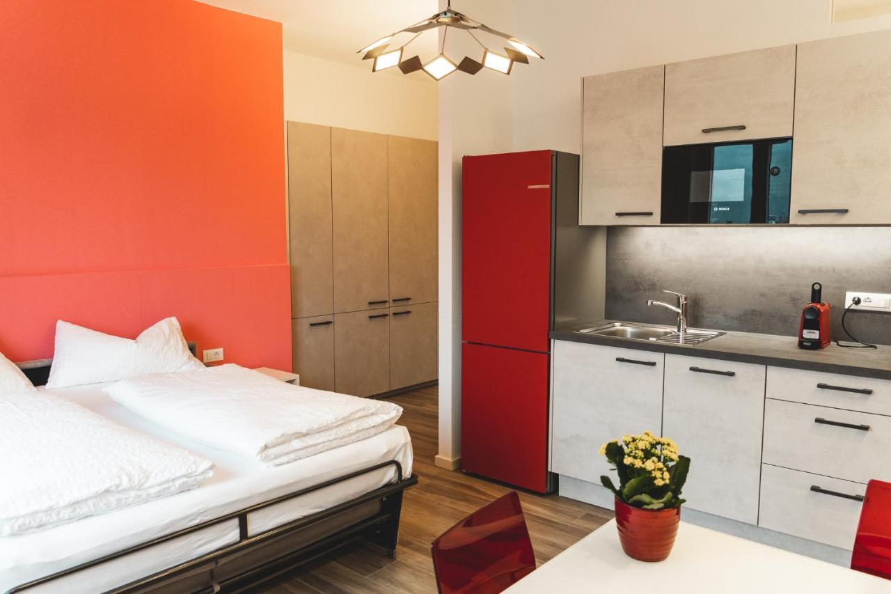 Studio-Appartment - Hotel Lux Merano Esterno foto